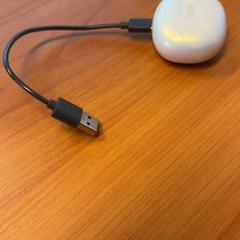 Auriculares sen fíos, segundo informou Blauwnet Zwolle usando iLost