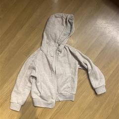 Svetr, jak nahlášeno IKEA Brno pomocí iLost