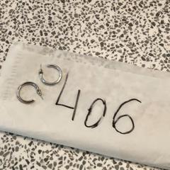 Fülbevaló, amint azt MEININGER Hotel Berlin "Mitte" Humboldthaus az iLost segítségével jelentette.