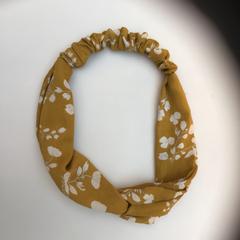 Haarband, como reportado por Rijksmuseum utilizando o iLost