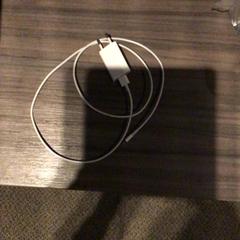 Adapter Wit, iphone, zoals gemeld door Van der Valk Hotel Zwolle met iLost
