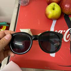 Sunglasses, gisa salatu by Lente Kabinet Festival (OLD) iLost erabiliz