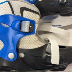 Ice skates, as reported by Het Amsterdamse Winterparadijs using iLost