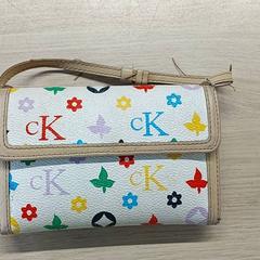 財布 Koloko がiLostで Regio Limburg - Leuven によって報告されました