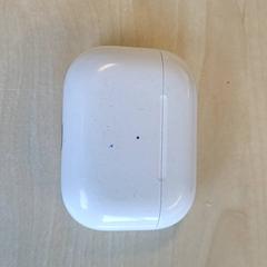 حافظة airpods، كما تم الإبلاغ عنه بواسطة Connexxion Haarlem IJmond عبر iLost
