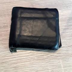 Peňaženka Diaz Hoyos, ako bolo nahlásené EBS Tramplein pomocou iLost