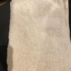 Eskuoihala, gisa salatu by MEININGER Hotel Paris Porte de Vincennes iLost erabiliz