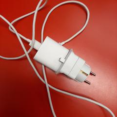 Oplader, zoals gemeld door UvA REC met iLost