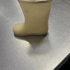 Kaplaars, segons ha informat IKEA Haarlem mitjançant iLost