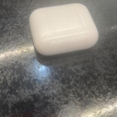 Earpods, as reported by Rotterdam The Hague Airport using iLost