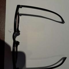 Lunette de soleil noire, rapporterat av TCL med iLost
