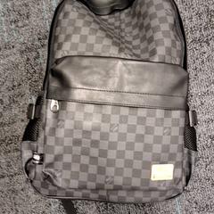 Motxilla, segons ha informat Breng Nijmegen mitjançant iLost