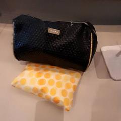 Saco Toilet tas, como reportado por Van der Valk Hotel Schiphol utilizando o iLost