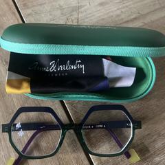 Anne & Valentin, Eyewear Bril, jak bylo nahlášeno na iLost