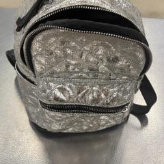 Saco & Mochila rugtas, como reportado por IKEA Utrecht utilizando o iLost