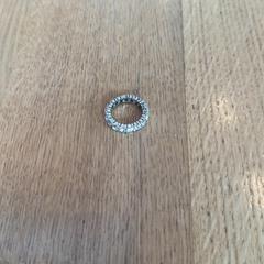 Šperky, jak nahlášeno ibis Styles Rotterdam Ahoy pomocí iLost