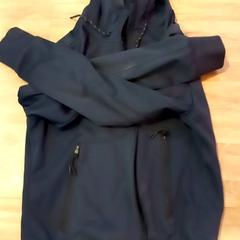 Chaqueta, ha sido reportado por Arriva Limburg Noord con iLost