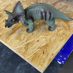 Dinosaure, rapporterat av IKEA Rennes - Pacé med iLost