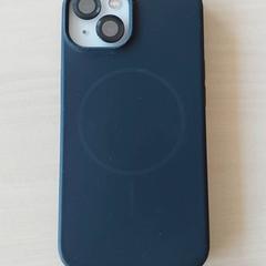 Smartphone Wit Apple, come riportato da Regio Oost-Vlaanderen utilizzando iLost
