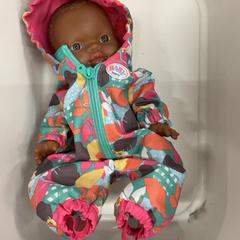 Pop Babyborn, como reportado por IKEA Eindhoven utilizando o iLost