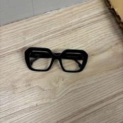 眼鏡 がiLostで IKEA Liège によって報告されました