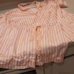 Pijama Beige, gisa salatu by Van der Valk Hotel Schiphol iLost erabiliz