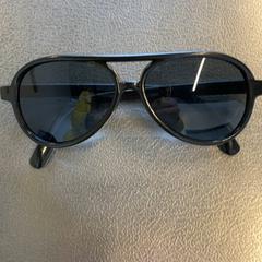 メガネ・サングラス, zoals gemeld door IKEA立川 met iLost