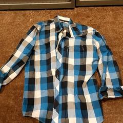 Overhemd Geblokt, como reportado por Van der Valk Hotel Apeldoorn - De Cantharel utilizando o iLost