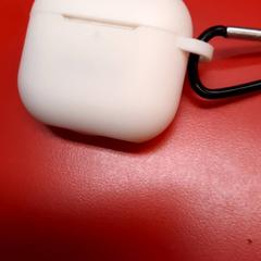 Funda para airpods, segundo informou UvA REC usando iLost