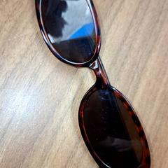 サングラス がiLostで Qbuzz DMG によって報告されました