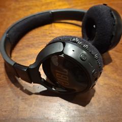 JBL wireless headphones, iLost에 보고됨