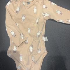 Baby romper, zoals gemeld door Van der Valk Hotel Utrecht met iLost