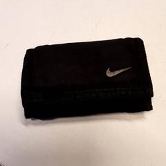 Brieftasche Krajewski, gemeldet von Qbuzz ZHN über iLost