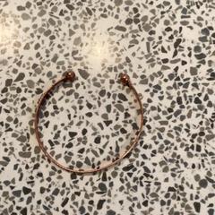 Joias jewellery, como reportado por MEININGER Hotel Berlin "Mitte" Humboldthaus utilizando o iLost