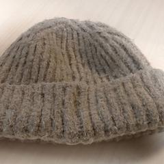 Clothing - Muts beige, as reported by Regio Oost-Vlaanderen using iLost