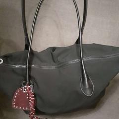 Torba, zgłoszono przez Centraal magazijn przy użyciu iLost