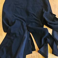 Szoknya, amint azt GVB az iLost segítségével jelentette.