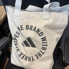 Sandał, Plecak & Skarpety, zgłoszono przez Designer Outlet Roosendaal przy użyciu iLost