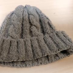 Roupa - Muts grijs, segundo informou Regio Oost-Vlaanderen usando iLost