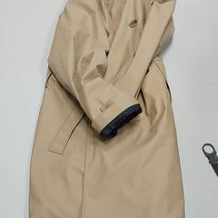 Roupa - jas, como reportado por Regio West-Vlaanderen utilizando o iLost