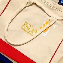 Tote poltsa, gisa salatu by Mövenpick Hotel Amsterdam City Centre iLost erabiliz