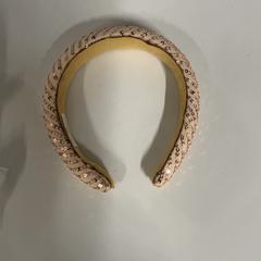 Hair band, as reported by Silver Sands Beach using iLost