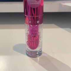 Óleo de lábios Essence cranberry is back, como reportado por Pathé Nijmegen utilizando o iLost