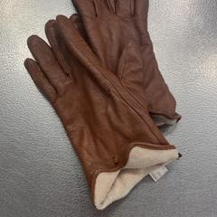 Rękawiczki, zgłoszono przez IKEA Utrecht przy użyciu iLost