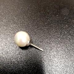 Boucles d'oreille d ore, segons ha informat IKEA Toulouse mitjançant iLost