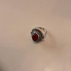 Ring Zilver met steentje erin, as reported by LUMC using iLost