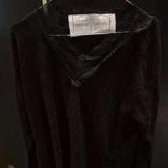 Genser black, som rapportert av The Dominican ved bruk av iLost