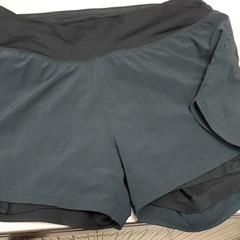 Kleding - Sportshort, segons ha informat Centraal magazijn mitjançant iLost