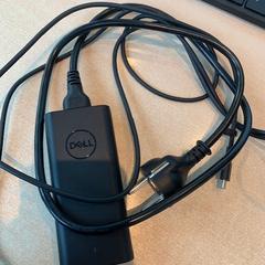Oplader laptop zwart, a été signalé par Haven Hotel Rotterdam utilisant iLost