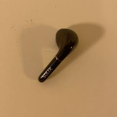 Enchufe de oído draadloos, ha sido reportado por Pathé Schiedam con iLost